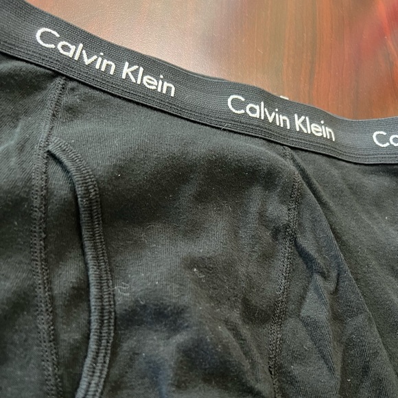 2 Calvin Klein boxer briefs - Picture 6 of 6